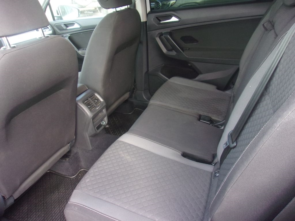 Volkswagen Tiguan S 2021