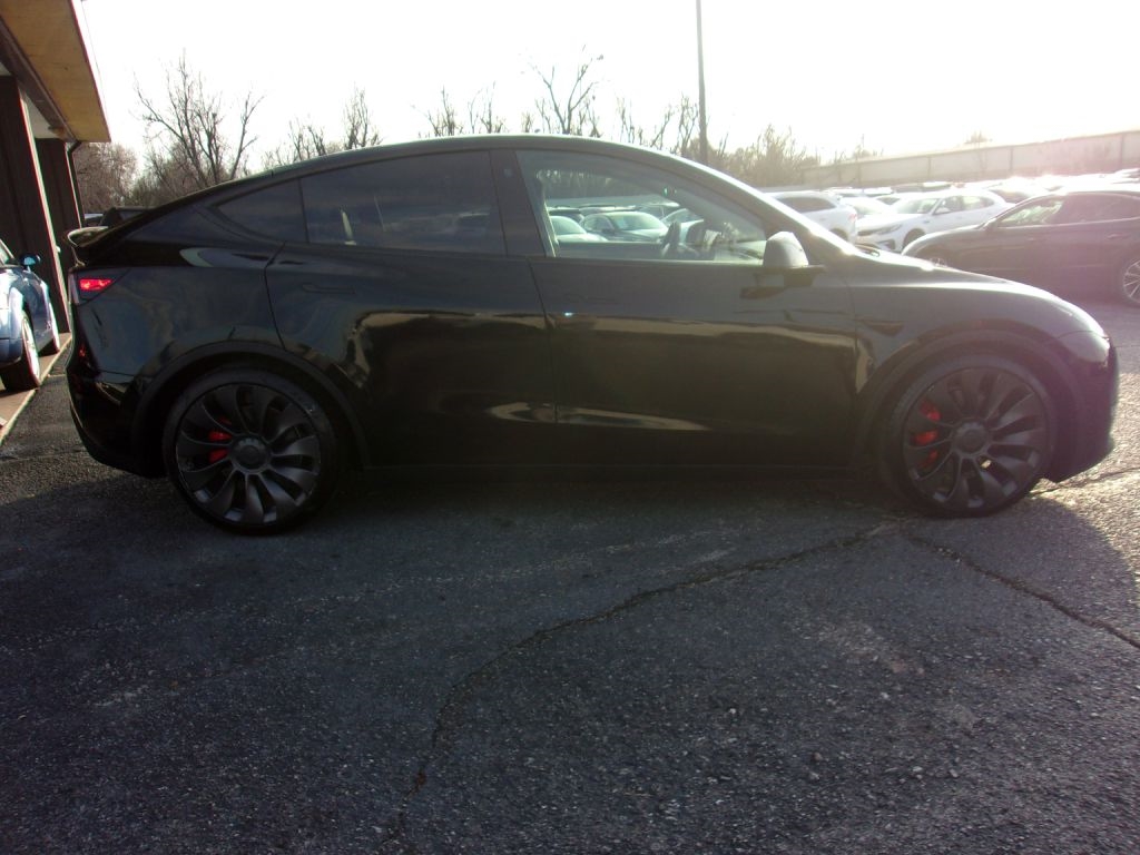 2021 Tesla Model Y Performance photo 4