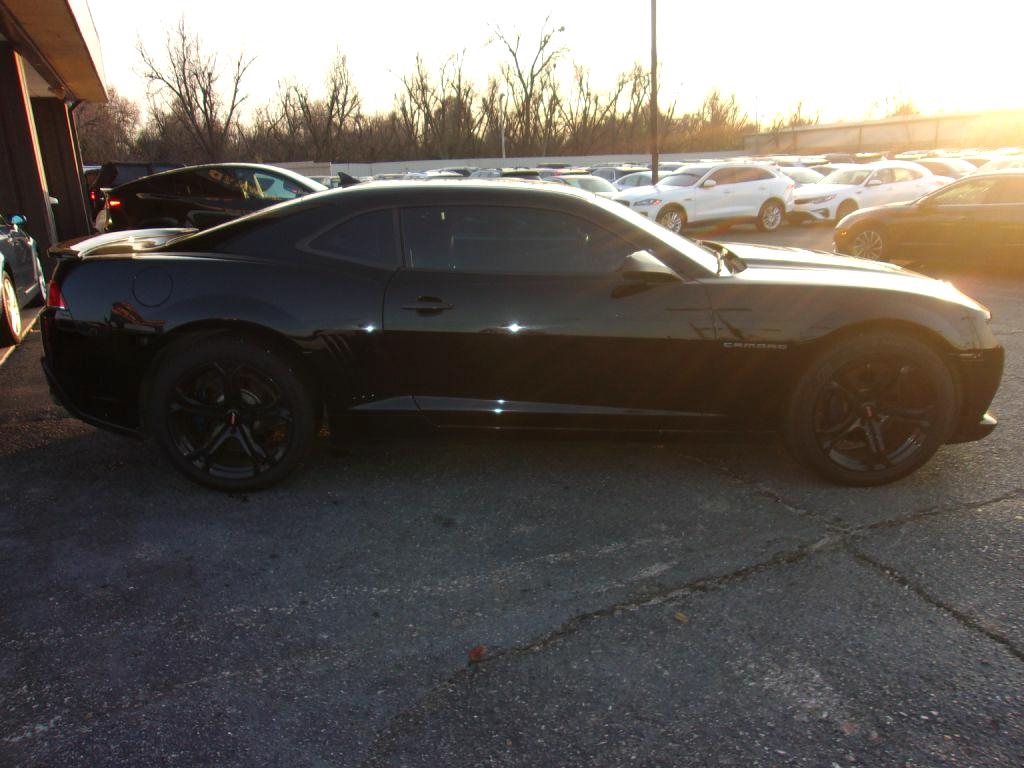 2015 Chevrolet Camaro 2SS Coupe photo 4