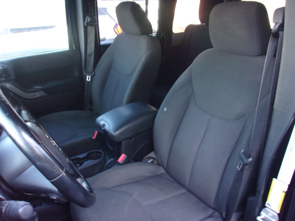 Jeep Wrangler Unlimited Sport 4WD 2015