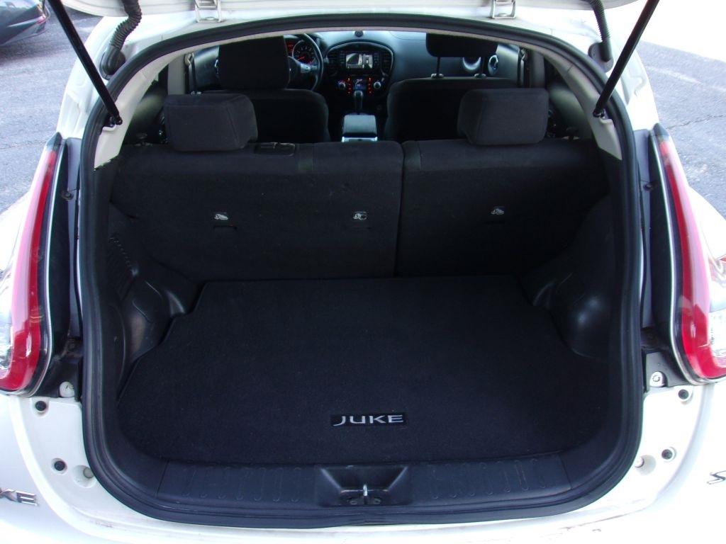 Nissan Juke SV FWD 2015