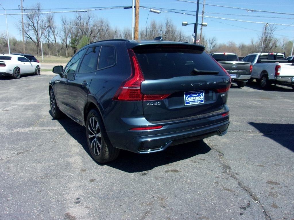 Volvo XC60 B5 Core AWD 2024