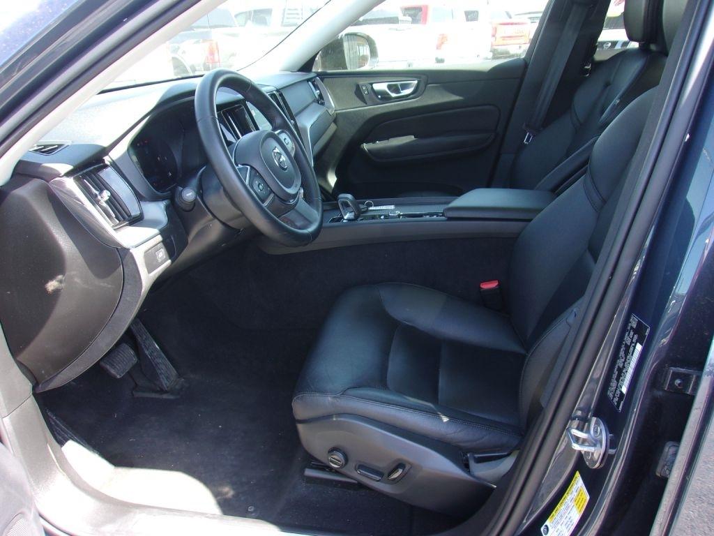 Volvo XC60 B5 Core AWD 2024