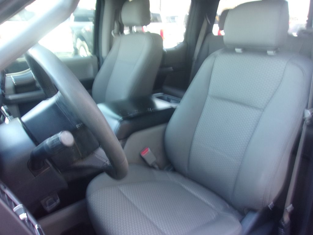 Ford F-150 XL SuperCrew 5.5-ft. Bed 4WD 2016