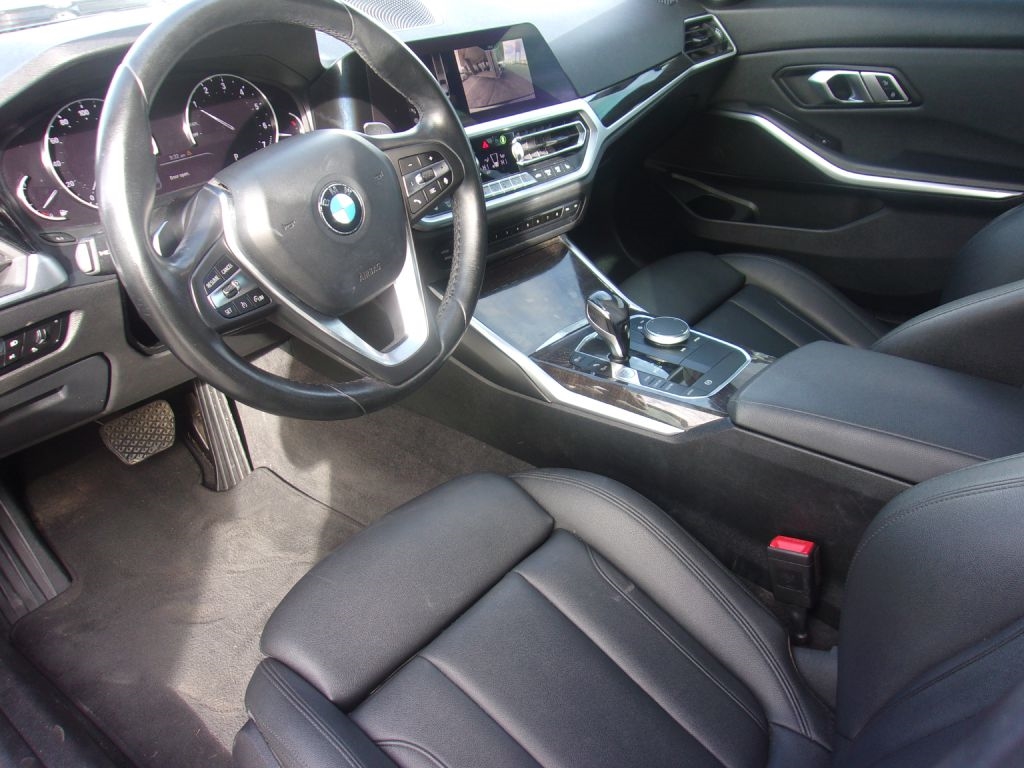 BMW 3-Series 330i 2019