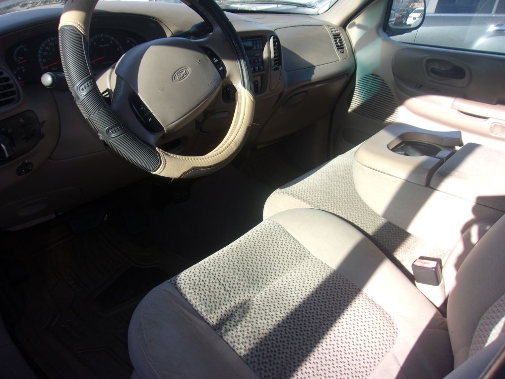 Ford F-150 XLT SuperCrew Short Bed 2WD 2002