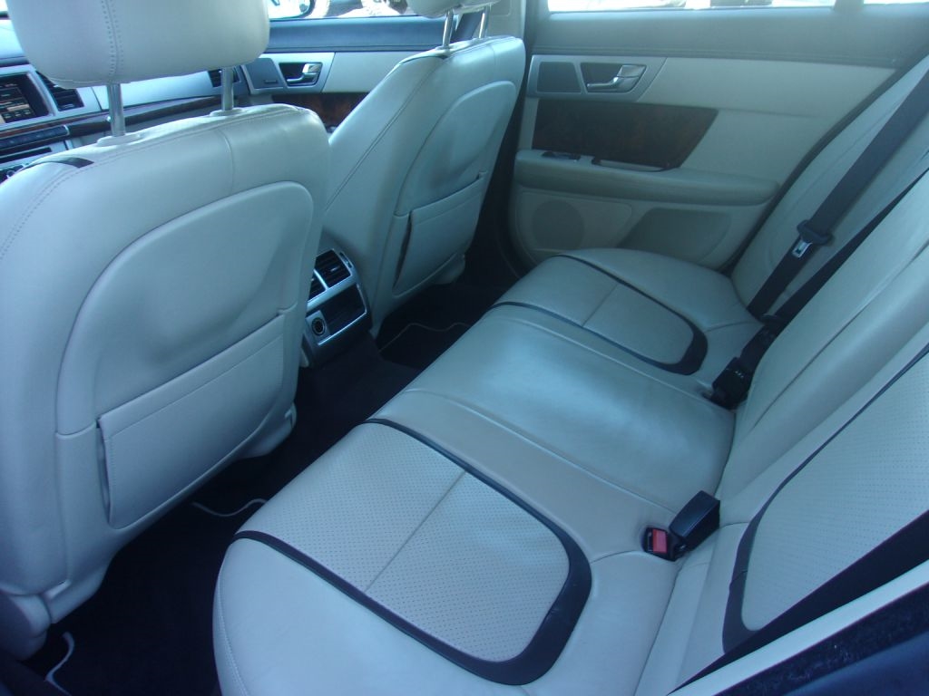 Jaguar XF-Series XF 3.0 Sport 2015