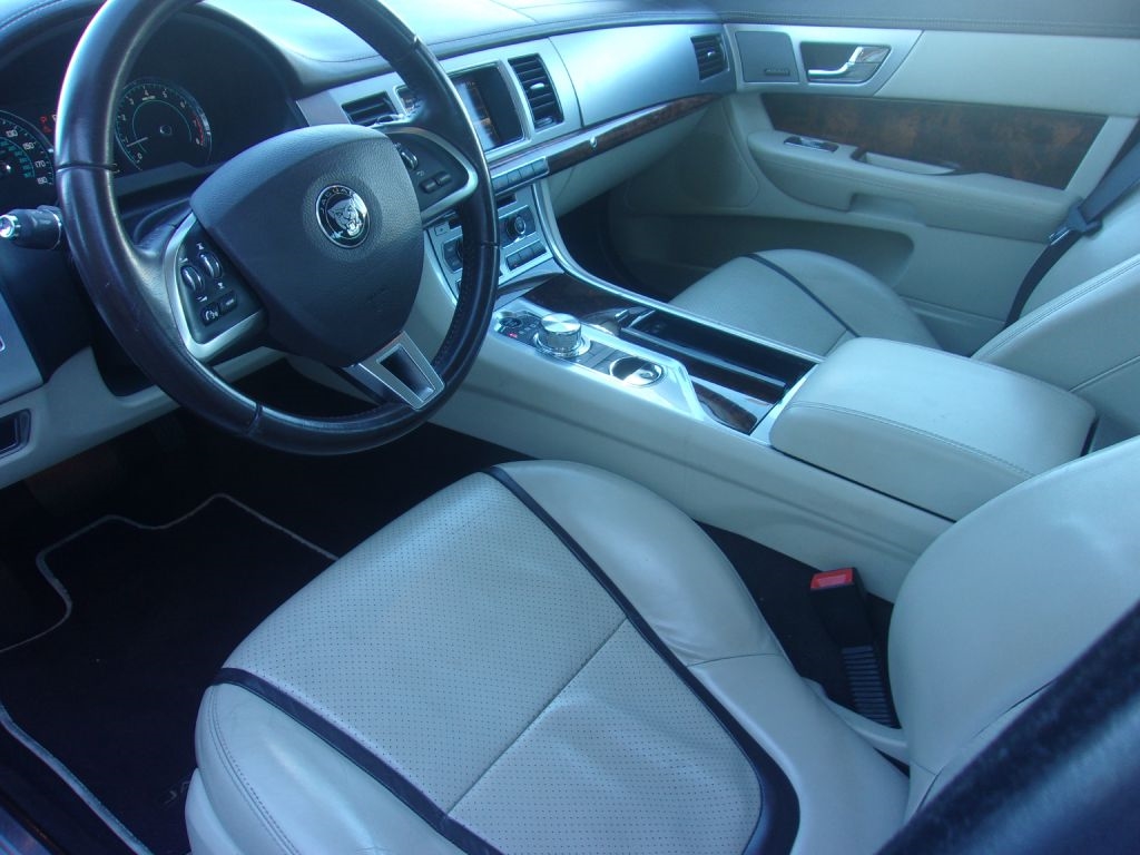 Jaguar XF-Series XF 3.0 Sport 2015