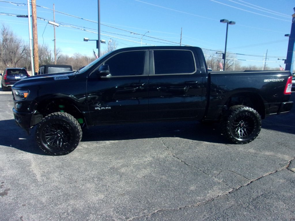 RAM 1500 Big Horn Crew Cab SWB 4WD 2023