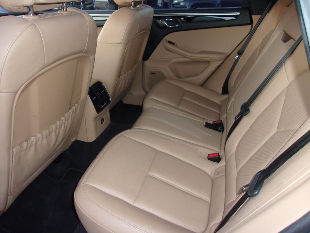 Porsche Macan GTS 2018