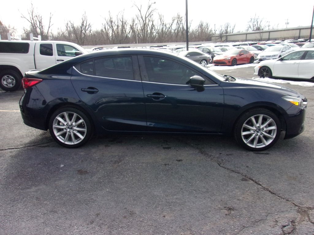 Mazda MAZDA3 s Grand Touring AT 4-Door 2017