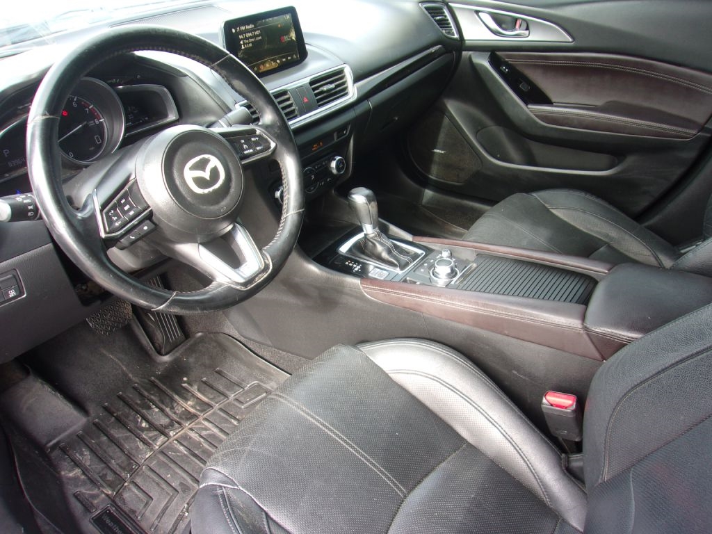 Mazda MAZDA3 s Grand Touring AT 4-Door 2017