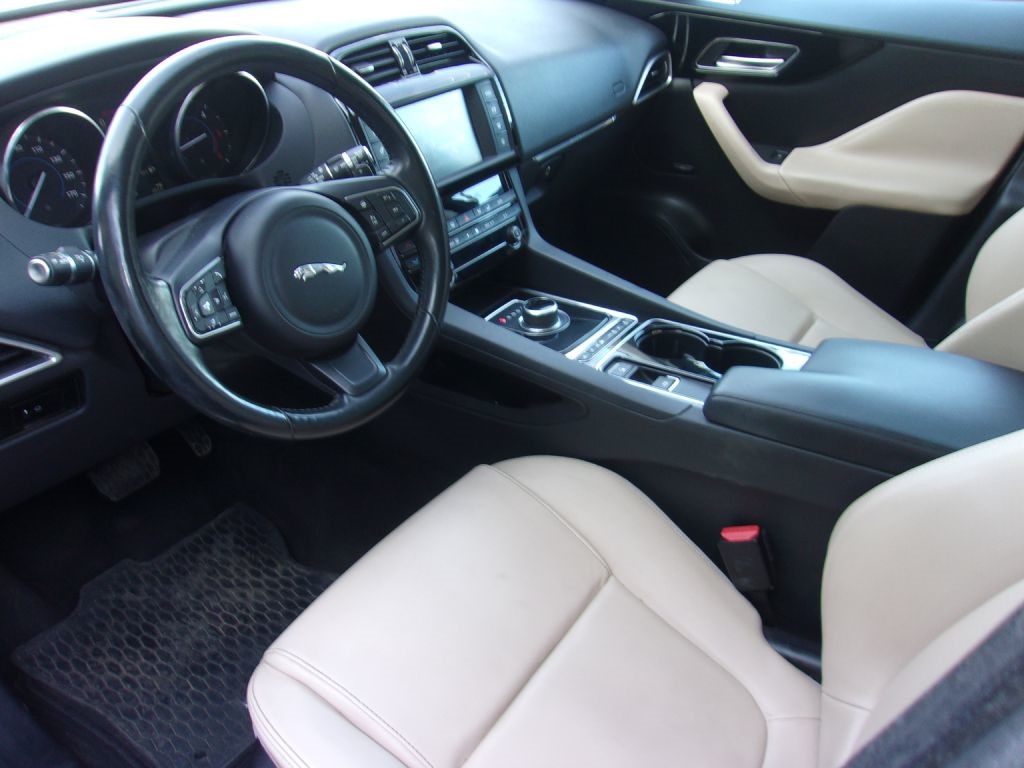 Jaguar F-Pace 20d Premium 2017