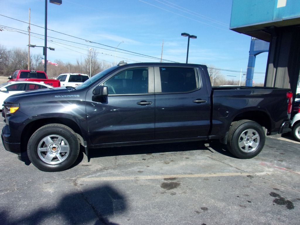 Chevrolet Silverado 1500 Custom Crew Cab 2WD 2023
