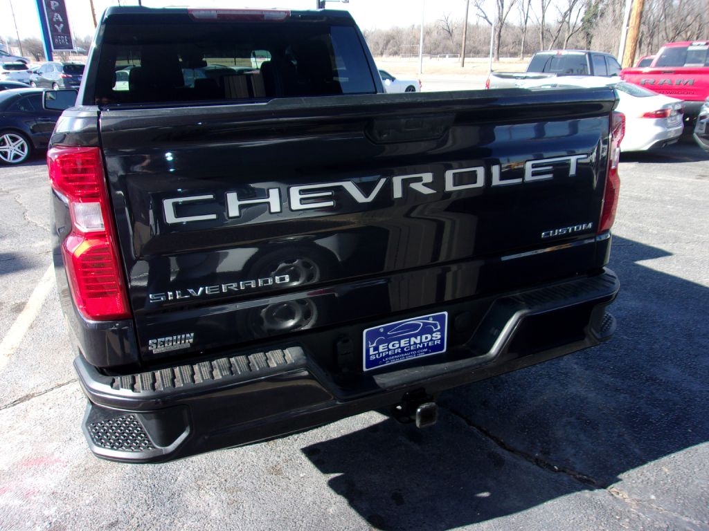 Chevrolet Silverado 1500 Custom Crew Cab 2WD 2023