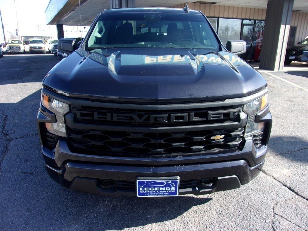 Chevrolet Silverado 1500 Custom Crew Cab 2WD 2023