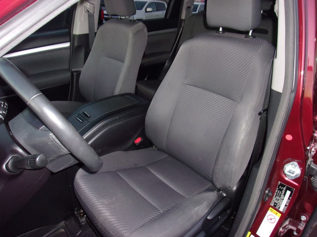 Toyota Highlander LE FWD I4 2017