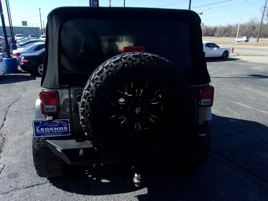 Jeep Wrangler Unlimited Sahara 4WD 2017