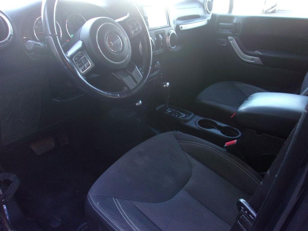 Jeep Wrangler Unlimited Sahara 4WD 2017