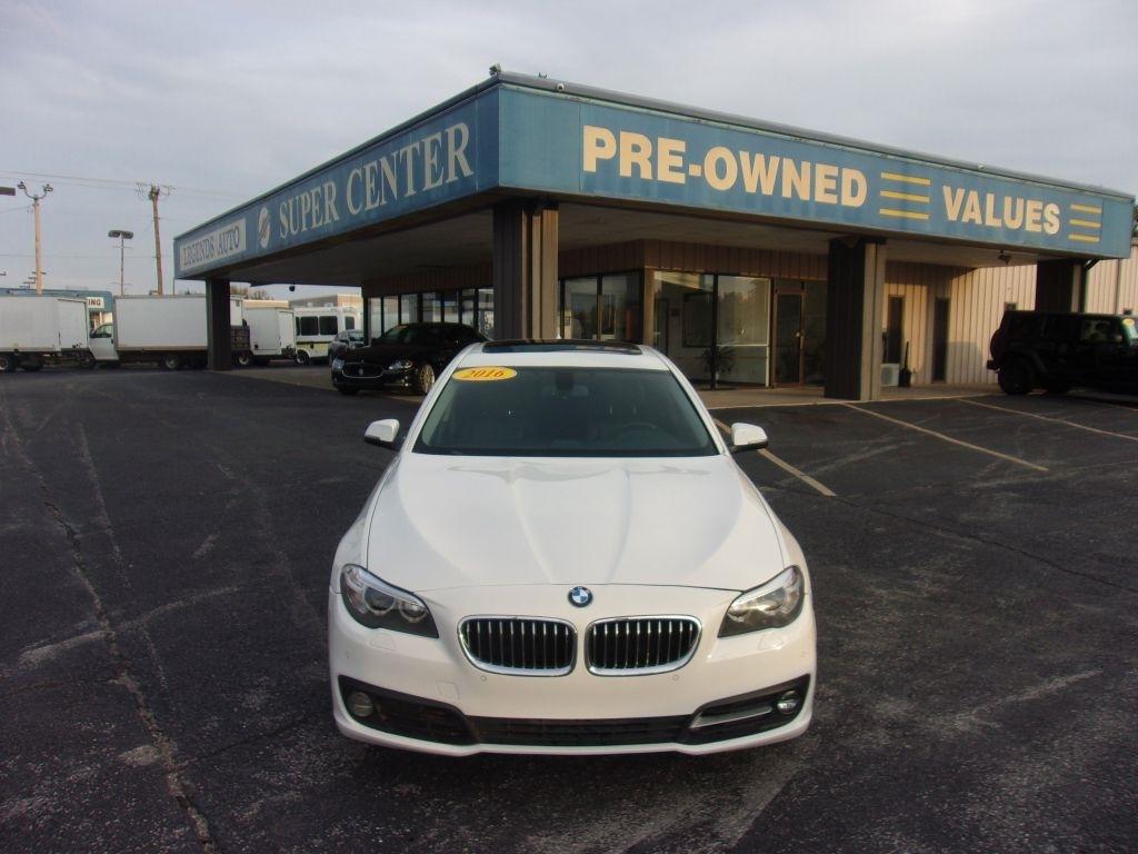 BMW 5-Series 528i 2016