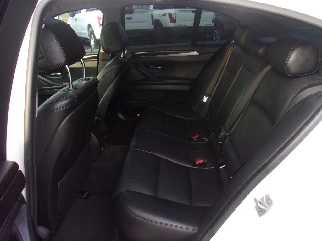 BMW 5-Series 528i 2016