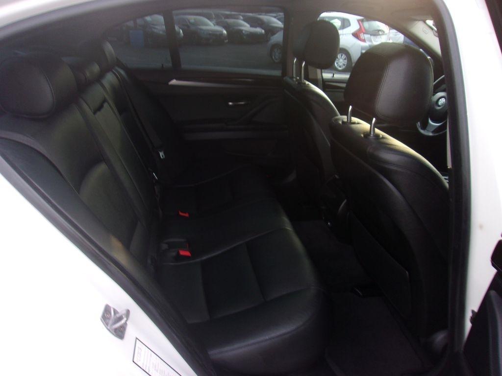 BMW 5-Series 528i 2016