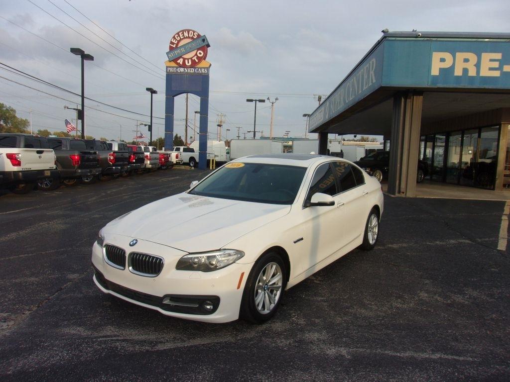 BMW 5-Series 528i 2016