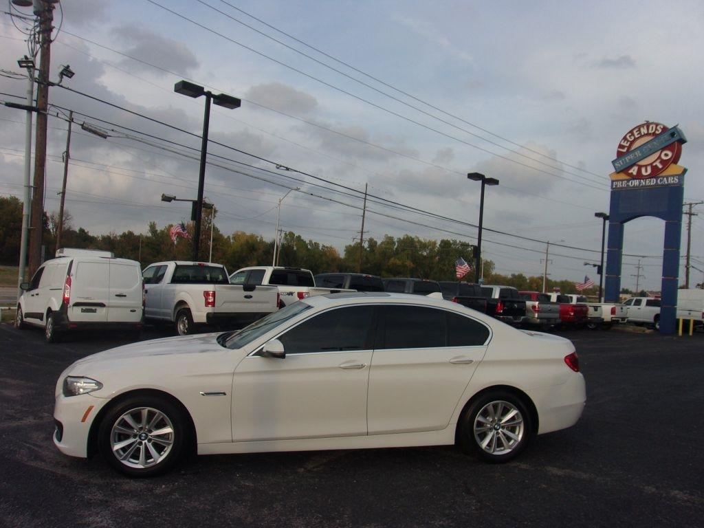 BMW 5-Series 528i 2016