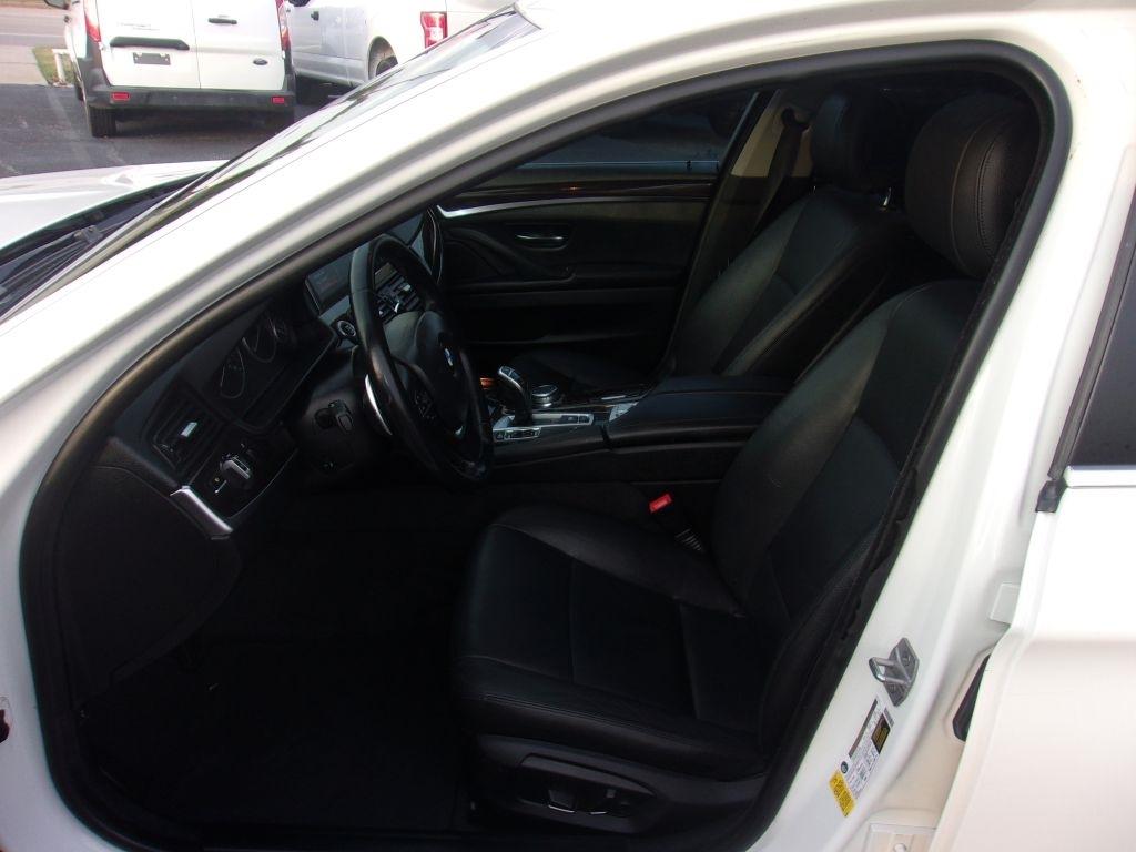 BMW 5-Series 528i 2016