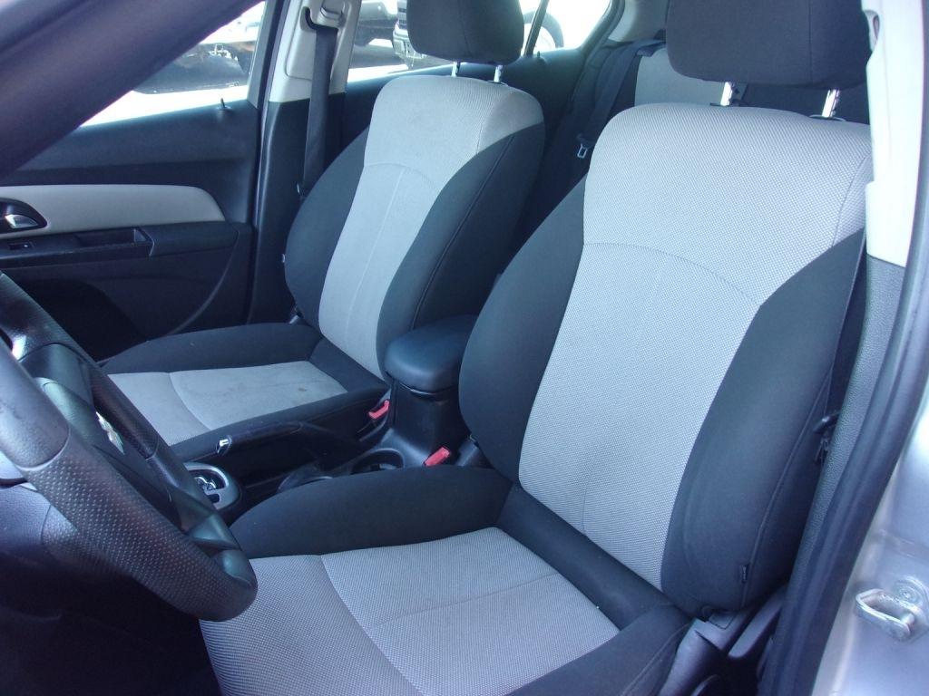 Chevrolet Cruze 2LS 2011