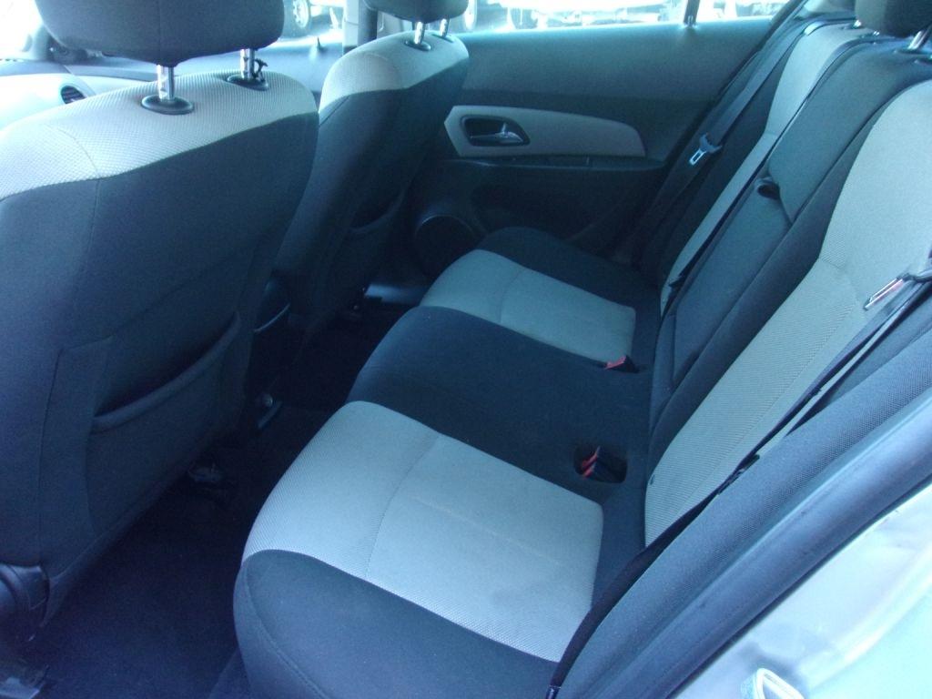 Chevrolet Cruze 2LS 2011