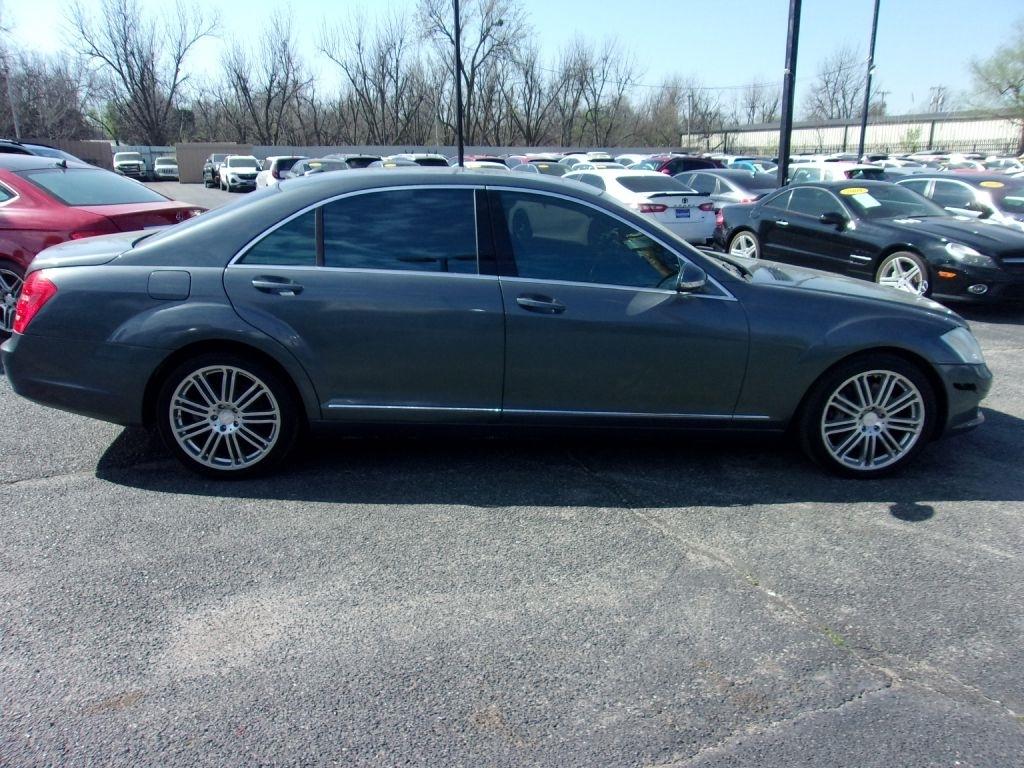 Mercedes-Benz S-Class S550 4MATIC 2009
