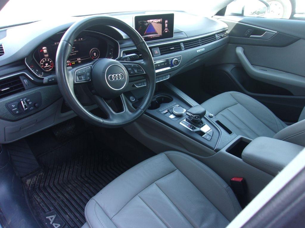 Audi A4 2.0T Premium quattro Sedan 2017