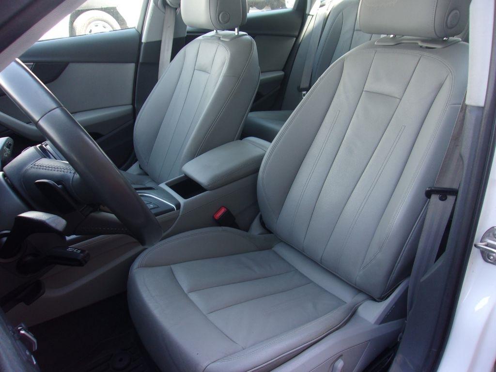 Audi A4 2.0T Premium quattro Sedan 2017