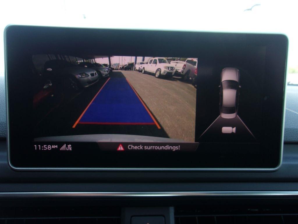 Audi A4 2.0T Premium quattro Sedan 2017