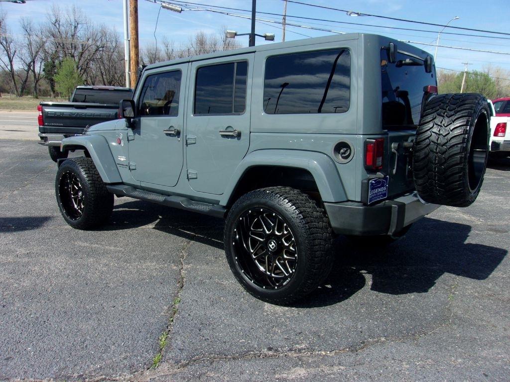 Jeep Wrangler Unlimited Sahara 4WD 2015