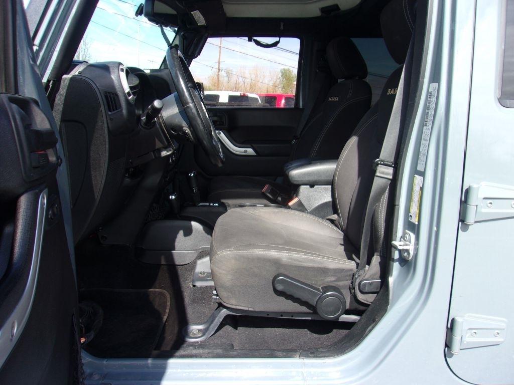 Jeep Wrangler Unlimited Sahara 4WD 2015