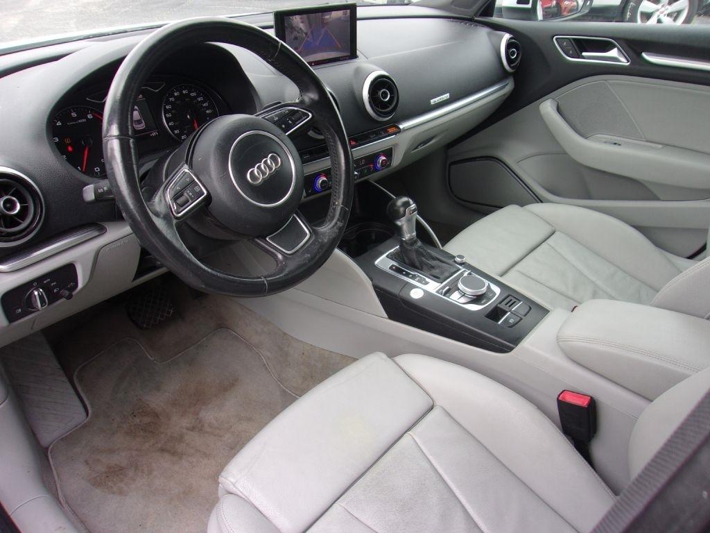 Audi A3 2.0T Premium Sedan quattro S tronic 2015