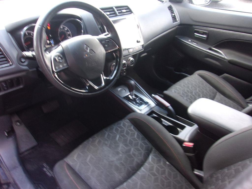 Mitsubishi Outlander Sport 2.0 ES CVT 2022