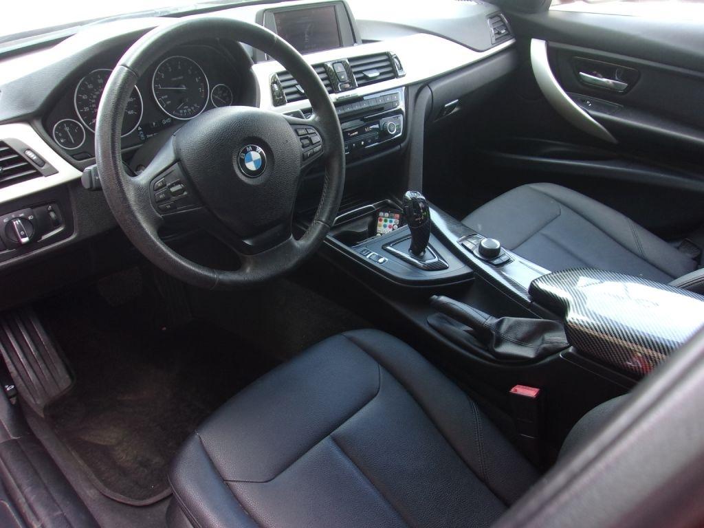 BMW 3-Series 320i Sedan 2018