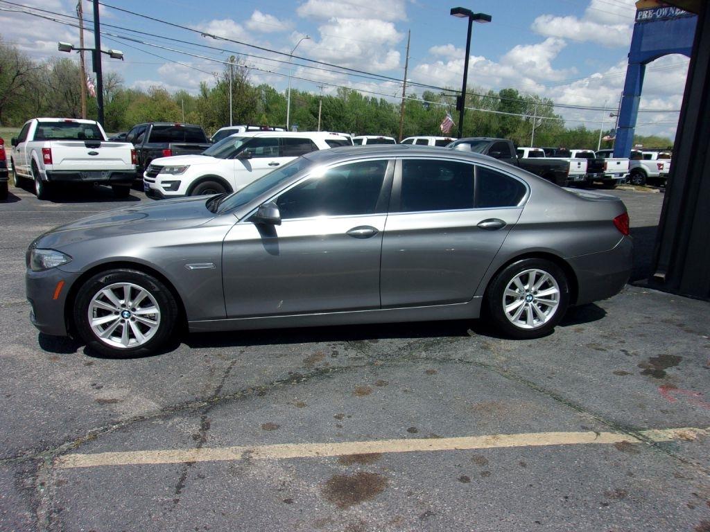 BMW 5-Series 528i xDrive 2016