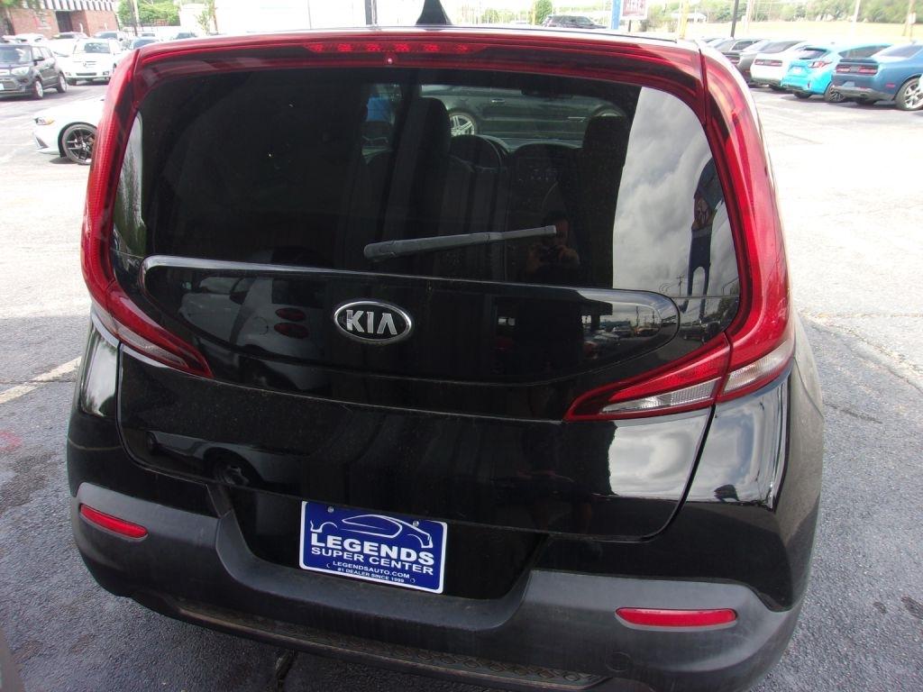 Kia Soul LX CVT 2021