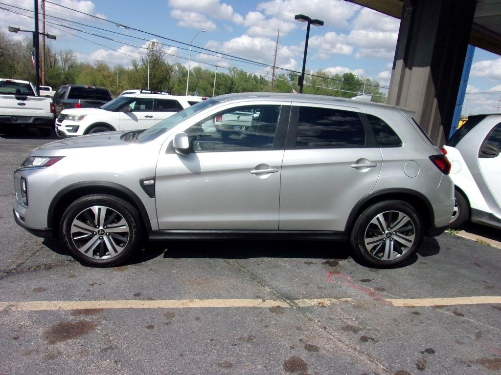 Mitsubishi Outlander Sport 2.0 ES CVT 2022