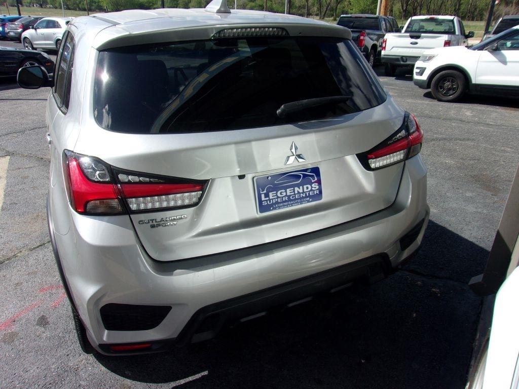 Mitsubishi Outlander Sport 2.0 ES CVT 2022