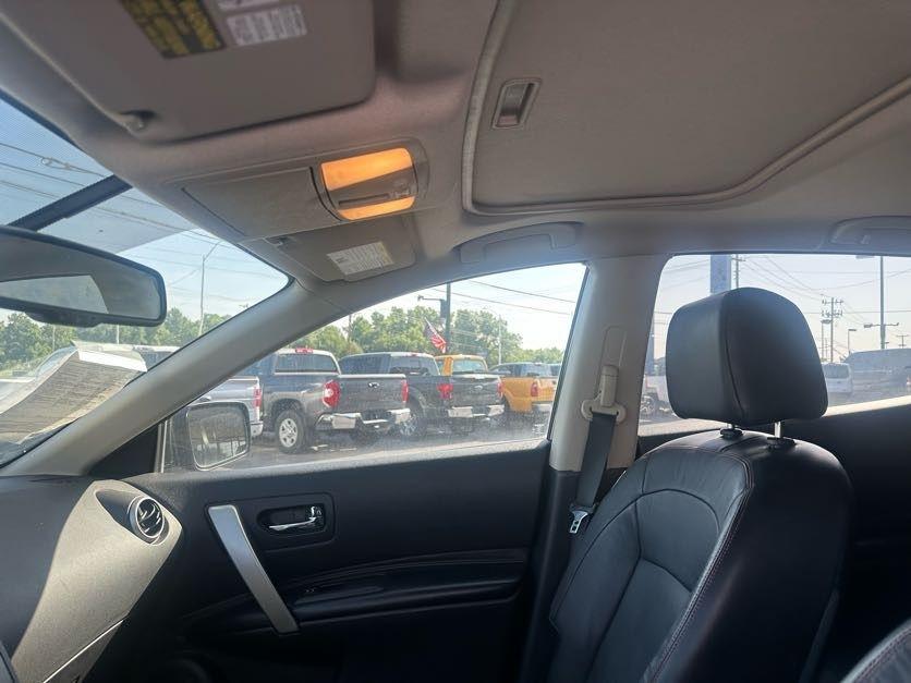 Nissan Rogue S AWD 2012