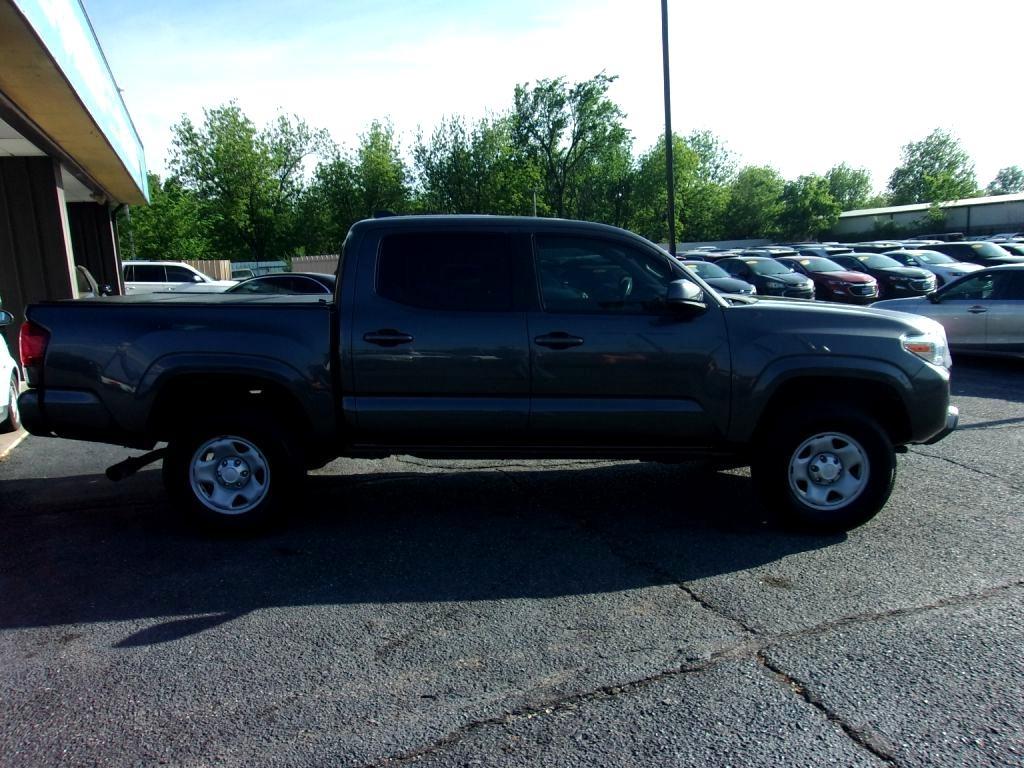 Toyota Tacoma SR5 Double Cab I4 2WD 2022