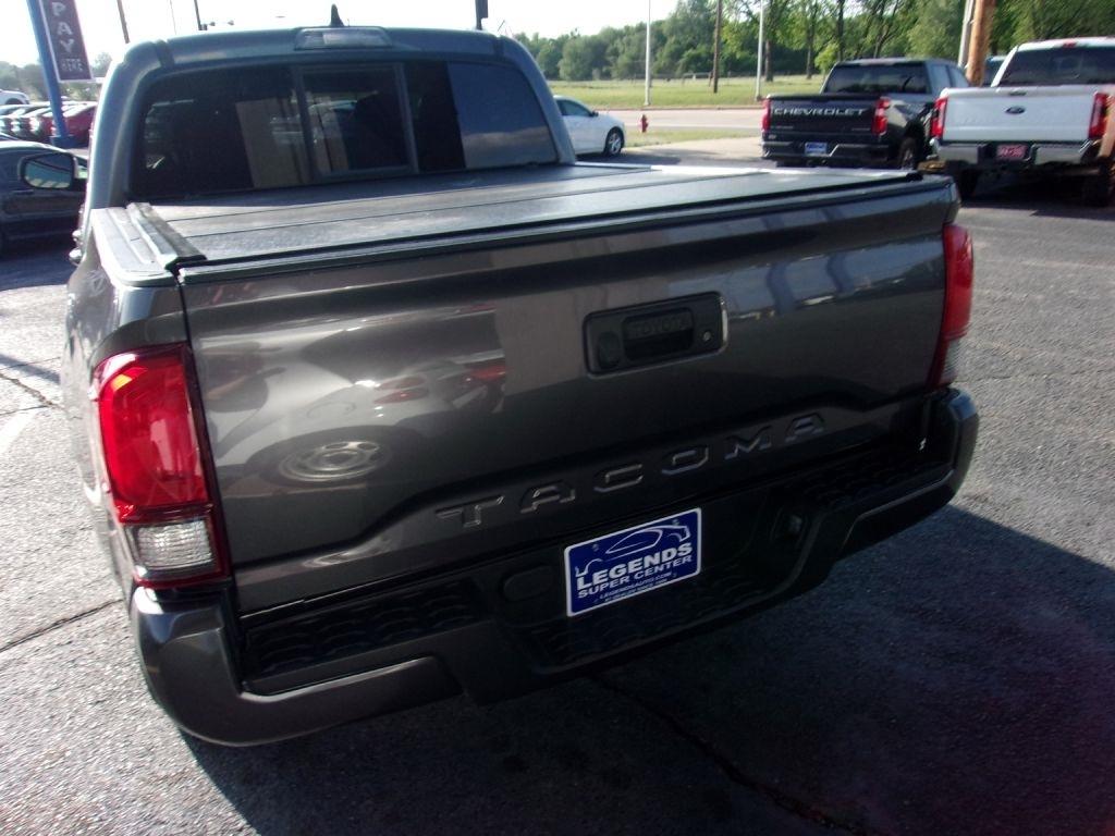 Toyota Tacoma SR5 Double Cab I4 2WD 2022