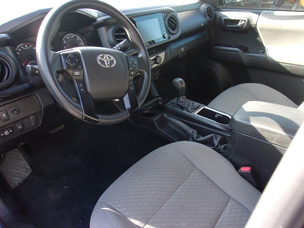 Toyota Tacoma SR5 Double Cab I4 2WD 2022