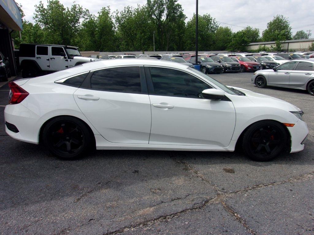 Honda Civic LX Sedan 6MT 2019