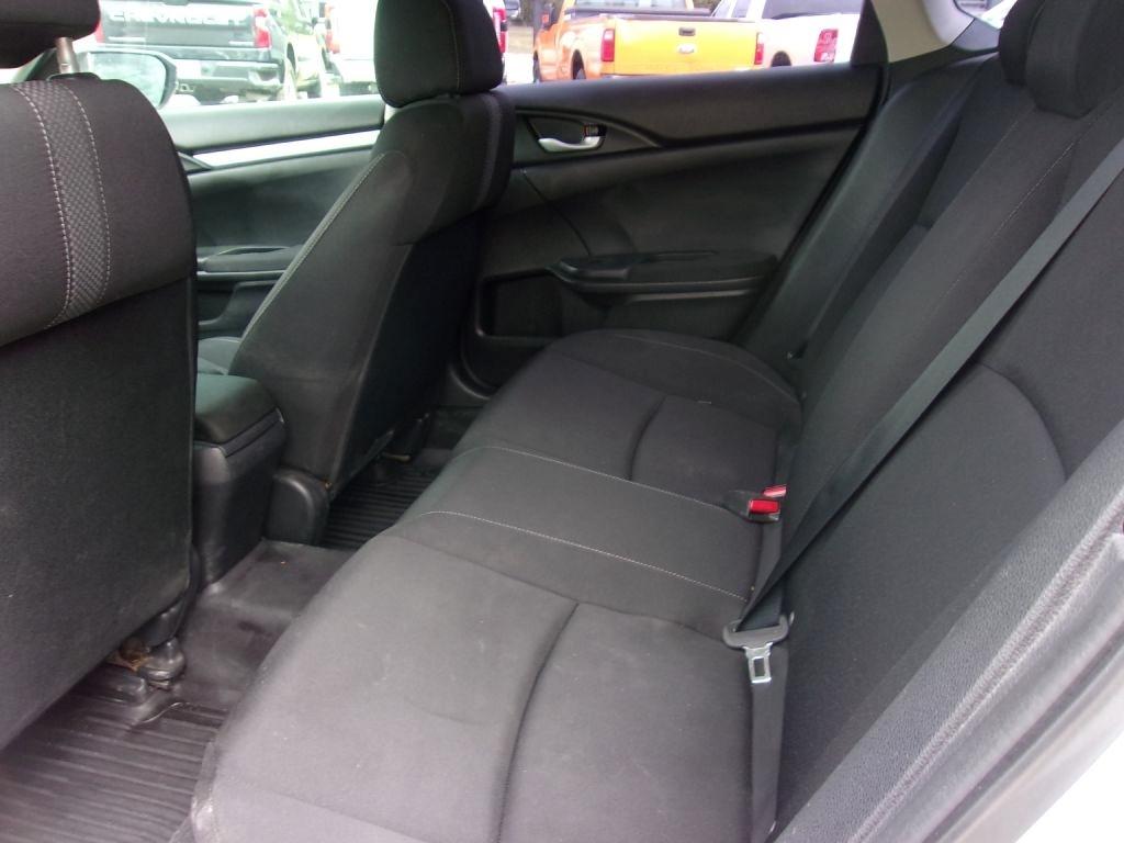 Honda Civic LX Sedan 6MT 2019
